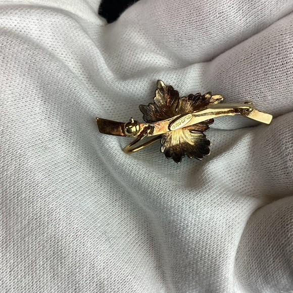 VTG 12/20 GF 12K Gold Filled Genuine Pearl & Enamel Leaf Brooch, 1.5" - Picture 5 of 6